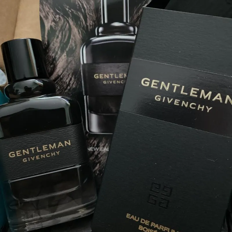 Givenchy Gentleman EDP Boisee